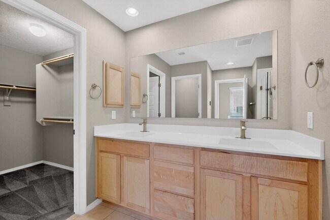 Building Photo - 6322 Vista del Bosque Dr