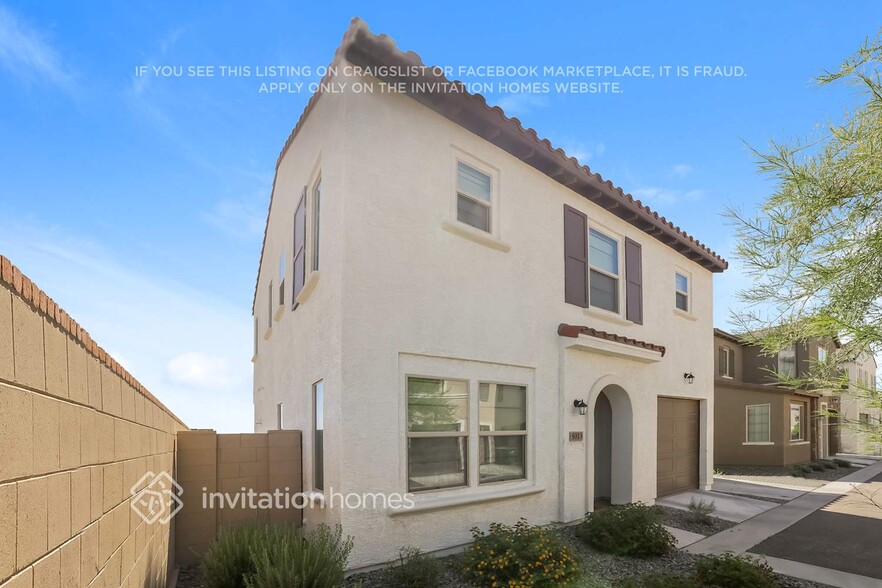 Building Photo - 5013 N 189th Dr