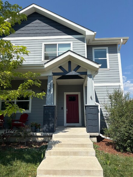 Building Photo - 1325 S Kimbark St