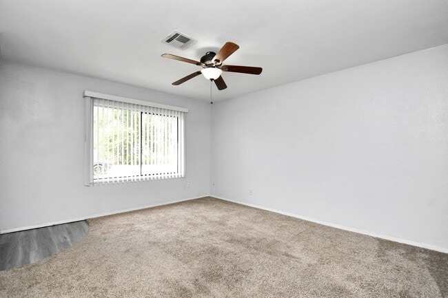 Building Photo - 707 S Franklin Ave