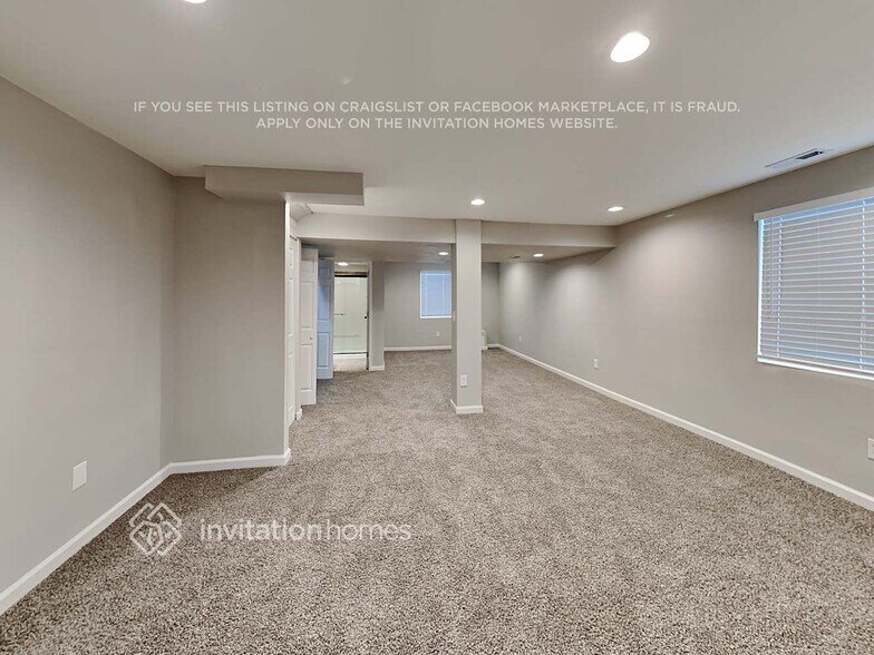 Building Photo - 366 Emerald St