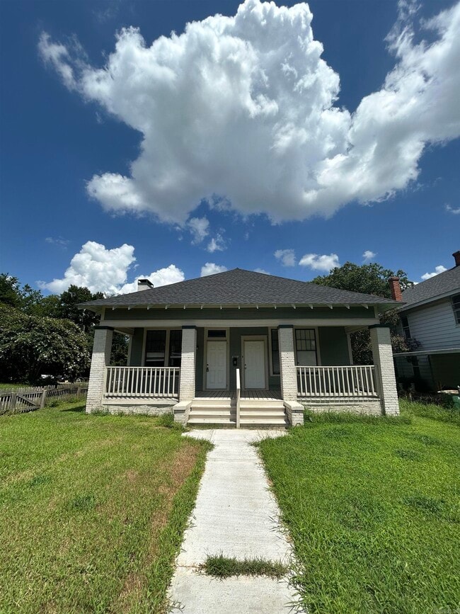 Primary Photo - 1601 Hanger St