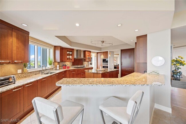 Building Photo - 13675 Vanderbilt Dr