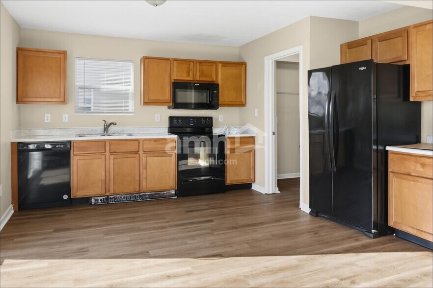 Building Photo - 4039 Tahoe Dr