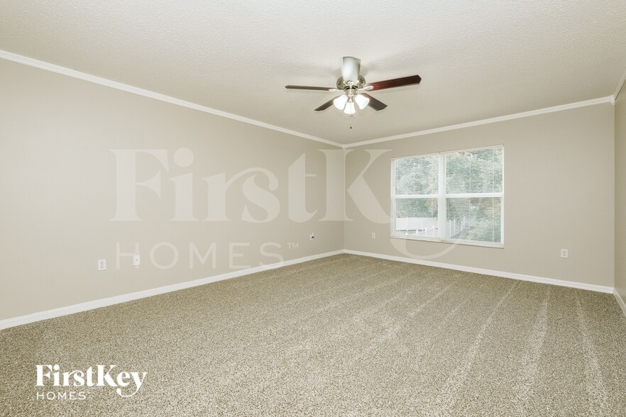 Building Photo - 6430 Gondola Dr
