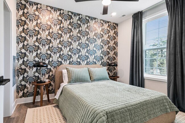 Building Photo - FFH Short Term Rental