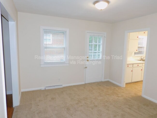 Building Photo - 3407 Derby Pl