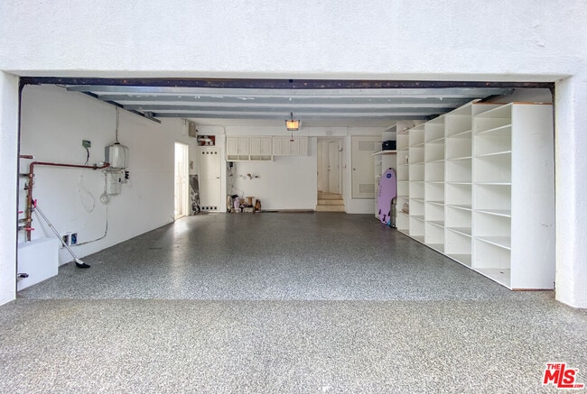 Building Photo - 27112 Malibu Cove Colony Dr