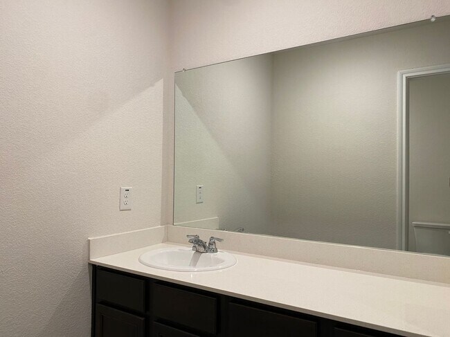 Building Photo - 5111 Knob Hl Dr