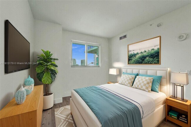 Building Photo - 888 Biscayne Blvd