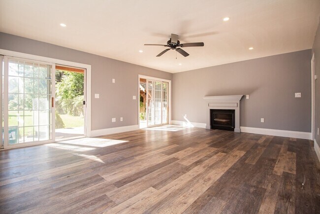 Building Photo - 126 Sears Island Dr