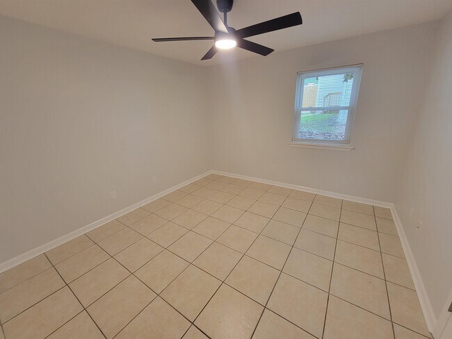 Building Photo - 1596 Misty Garden Way