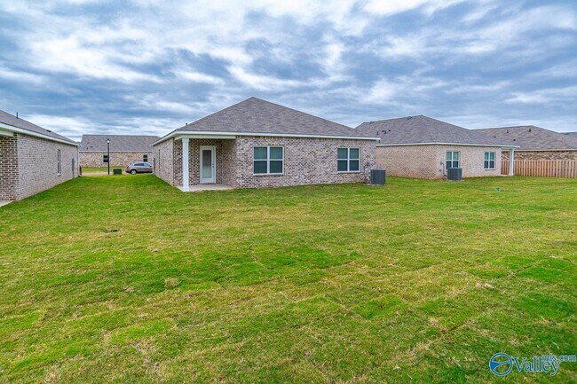 Building Photo - 231 Murphy Ln