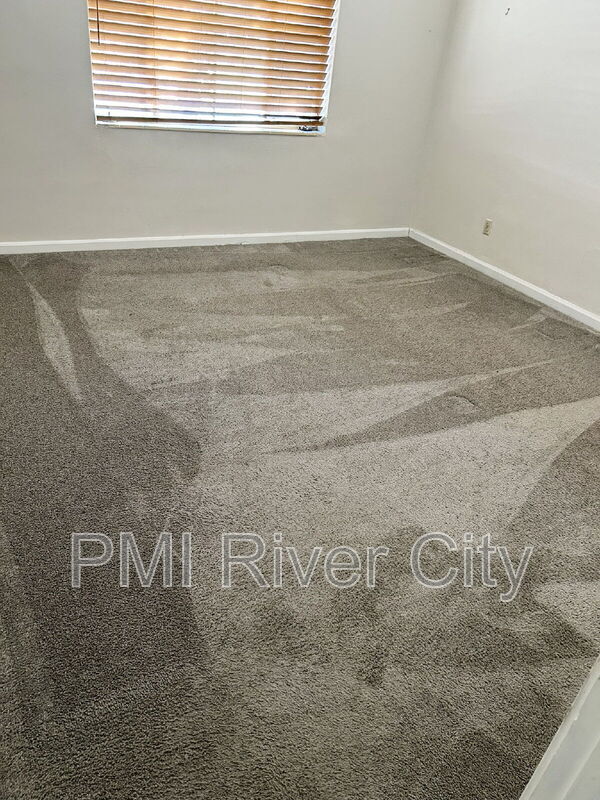 Building Photo - 1414 Glengarry Rd