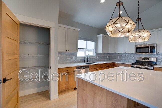 Building Photo - 1270 Tamarindo Ln