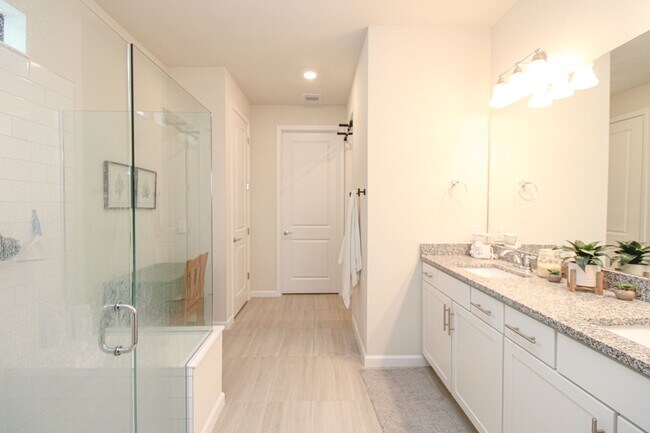 Building Photo - ** STUNNING 2012 NEW CONSTRUCTION 3/2 HOME...