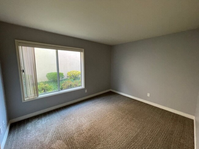 Building Photo - Bernardo Village: Single-level 3 bedroom, ...