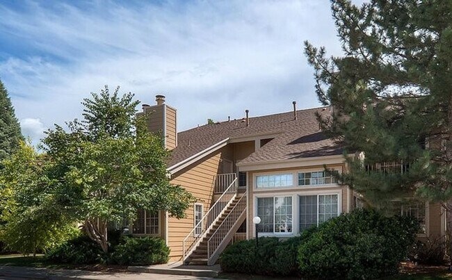 Building Photo - 6054 Gunbarrel Ave