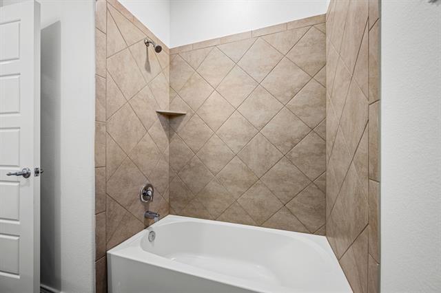 Building Photo - 2225 Barx Dr