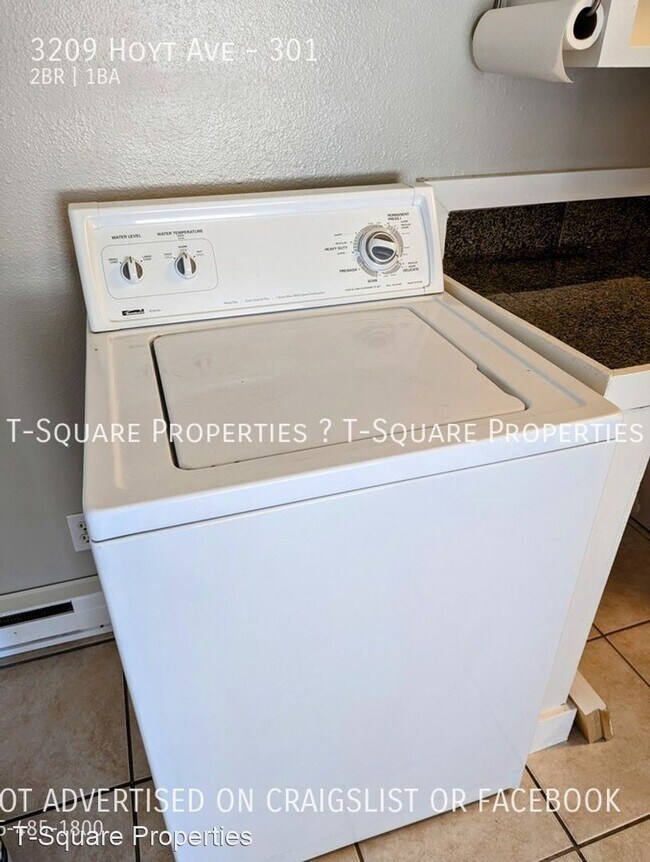Building Photo - 2 br, 1 bath House - 3209 Hoyt Ave #301