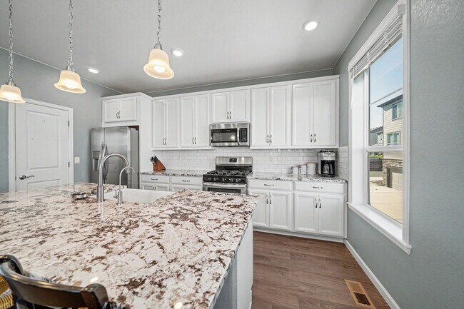 Building Photo - 1530 Castle Creek Cir