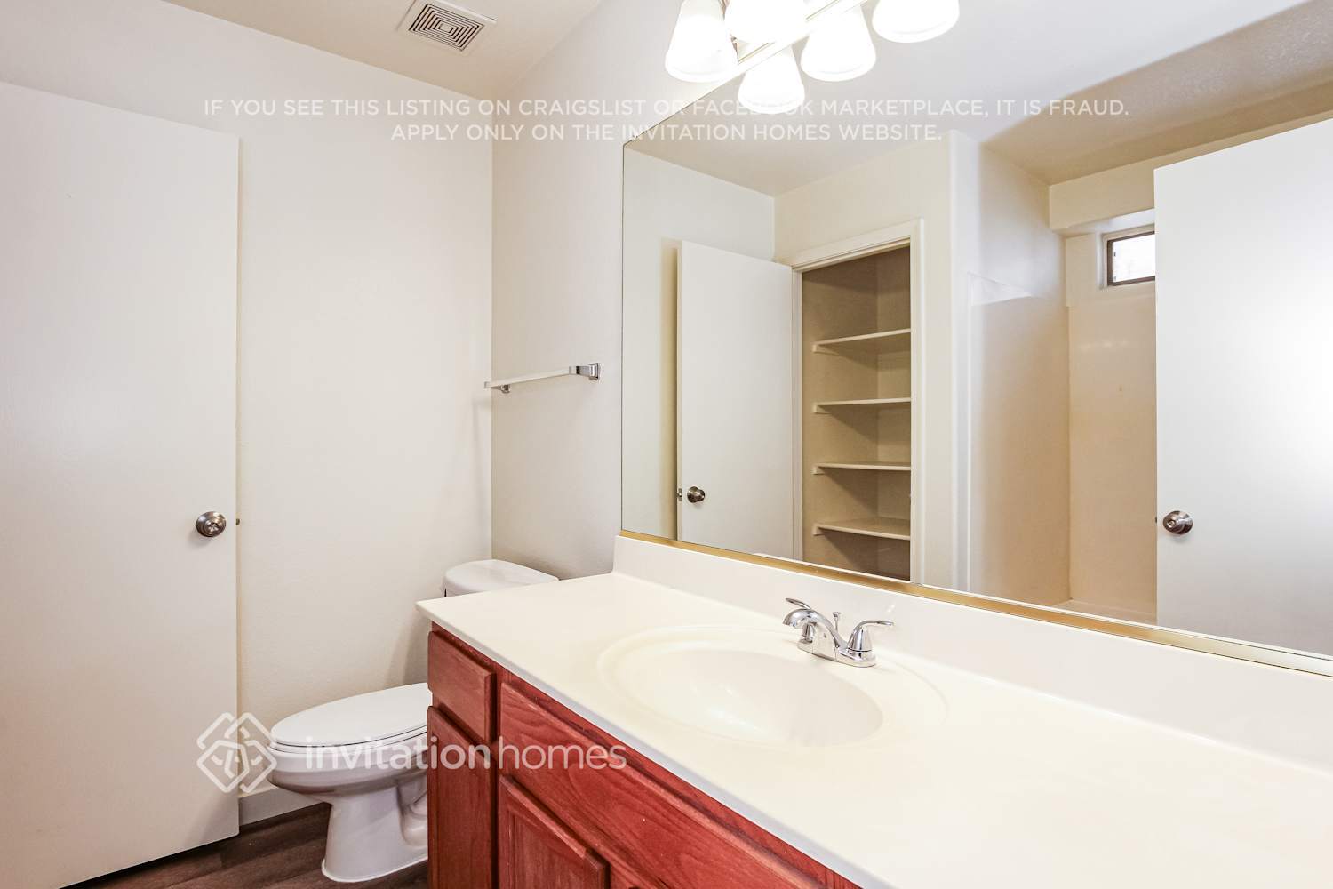 Building Photo - 12809 W Roanoke Ave