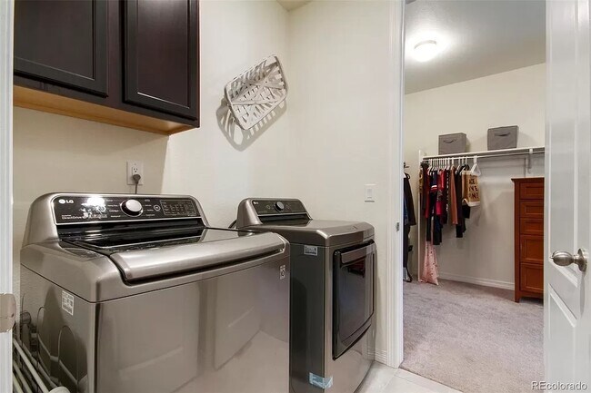 Building Photo - 15337 Quince Cir