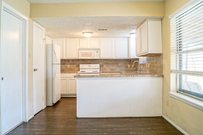 Building Photo - 12645 Lake Conroe Hills Dr