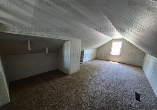 Building Photo - FOR RENT-925 Hammond Ave- Pets Ok*