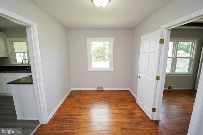 Building Photo - 737 Magnolia Dr