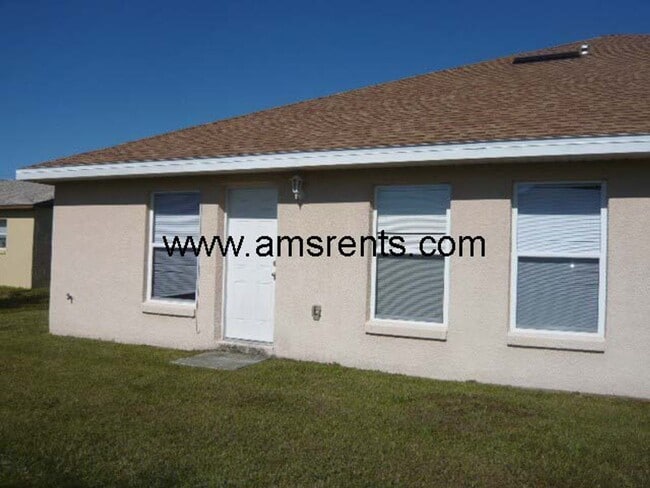 Building Photo - Albatross Dr-539