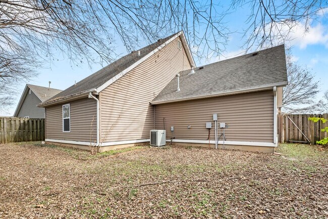 Building Photo - Wonderful two-story house