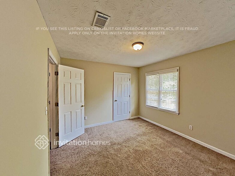 Building Photo - 1036 W Mill Dr NW