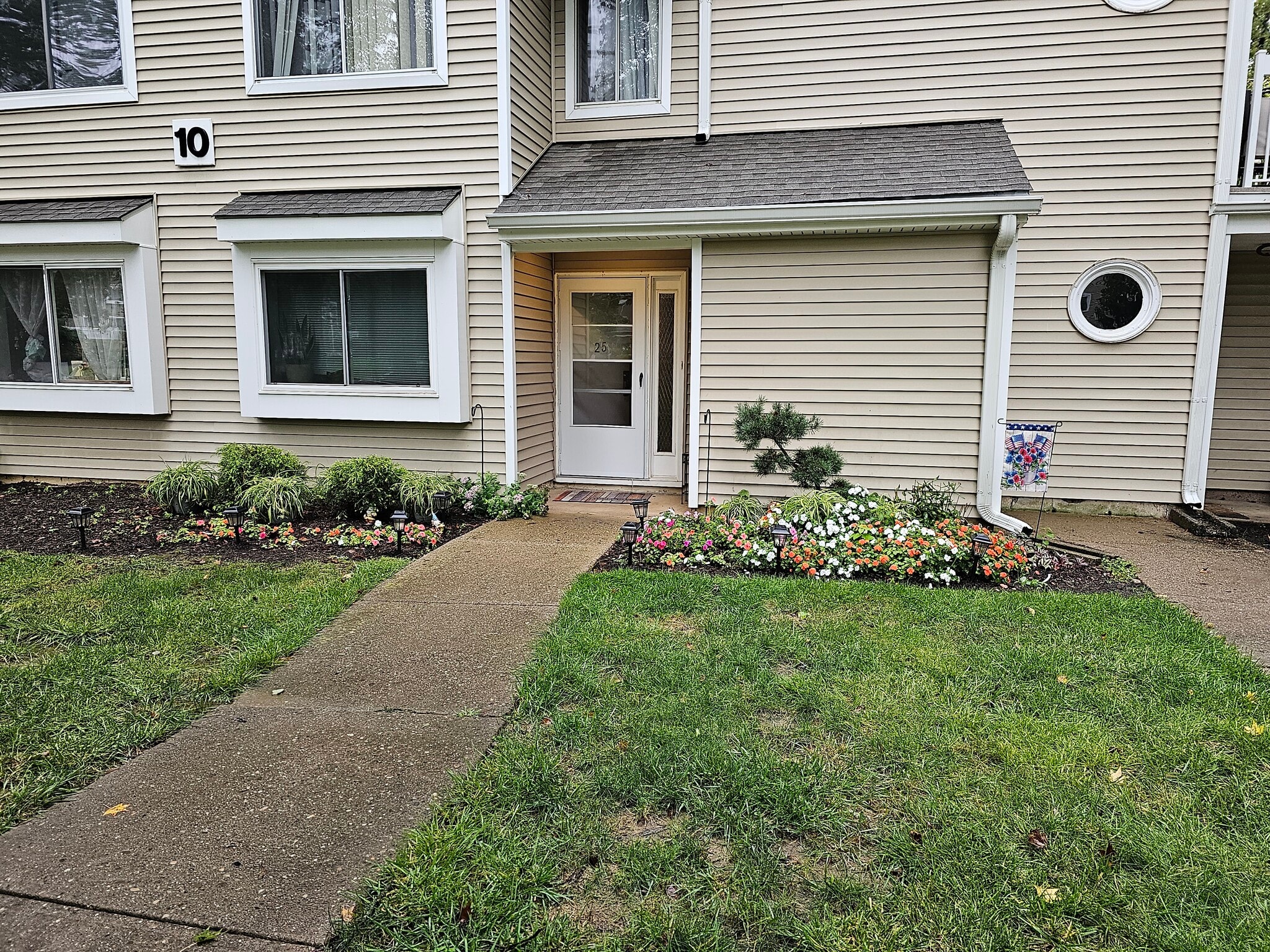 Building Photo - 25 Sweetgum Ln