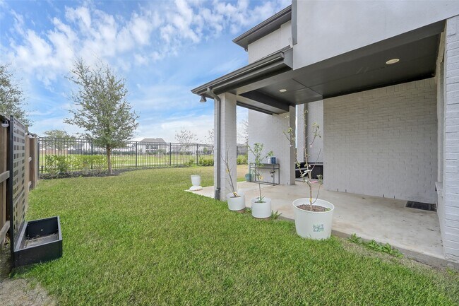 Building Photo - 6718 Waxbill Rd