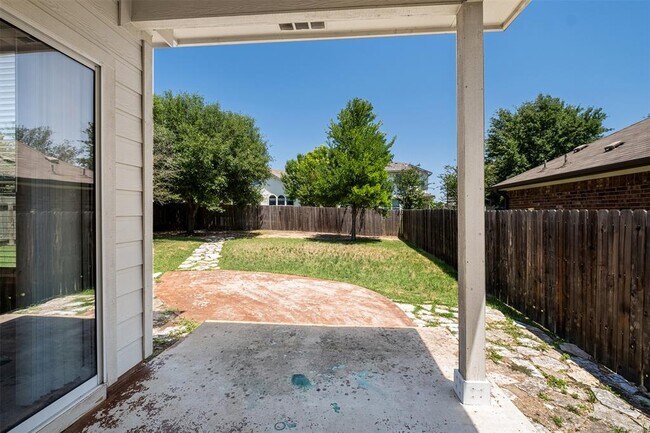 Building Photo - 11100 Los Comancheros Rd