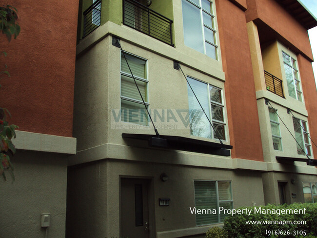 Building Photo - Modern 2 Bedroom Loft Close to Downtown