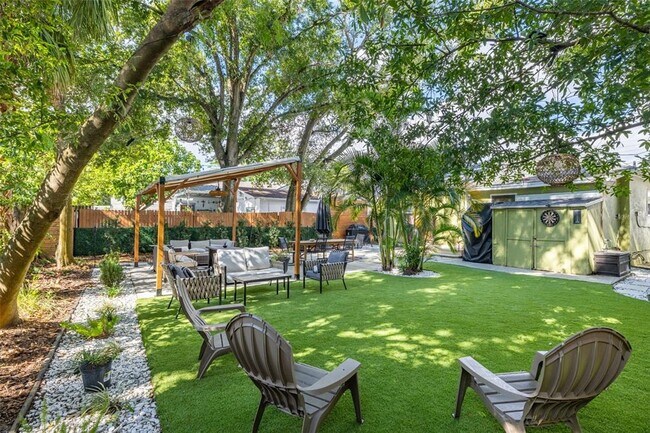 Building Photo - 2116 W St Louis St