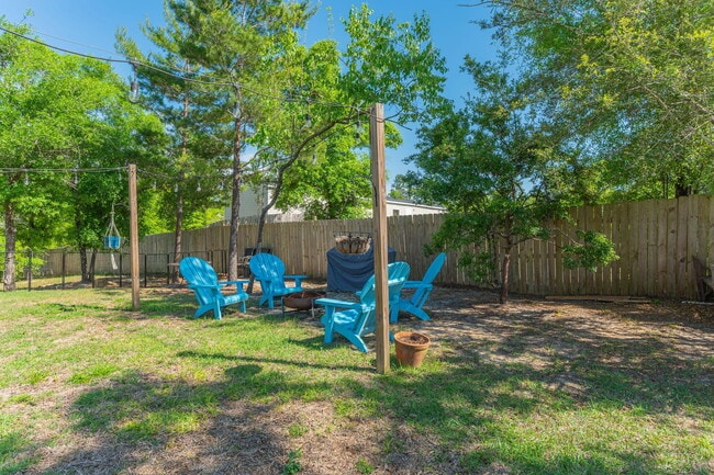 Building Photo - 150 Hibiscus Ave