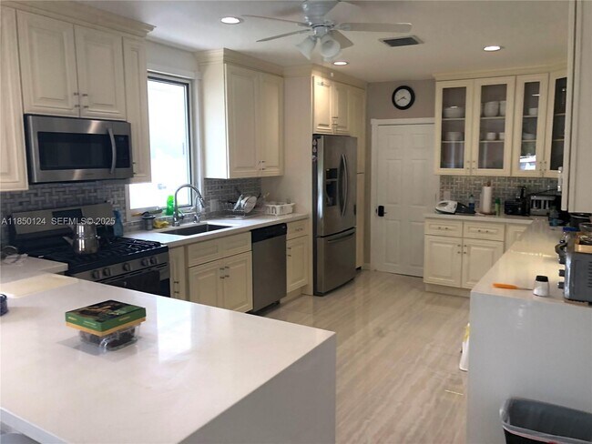 Building Photo - 1524 Argyle Dr