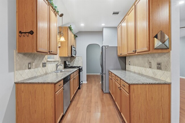 Building Photo - 17423 Morning Star Ave