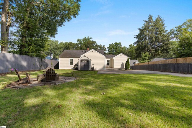 Building Photo - 309 Briarcliff Dr