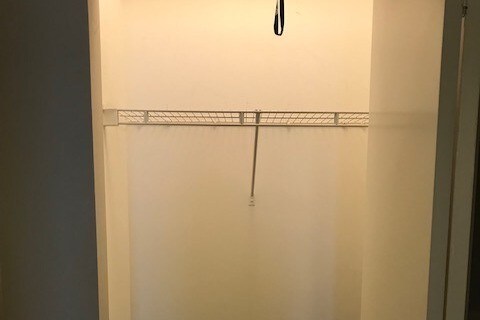 Building Photo - 512 N McClurg Ct