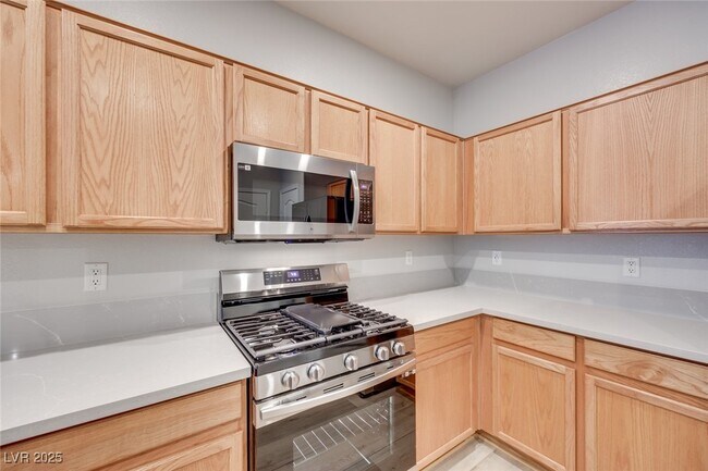 Building Photo - 1008 Domnus Ln