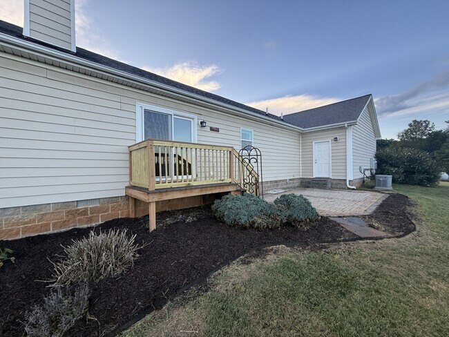 Building Photo - 1114 Templeton Mill Rd