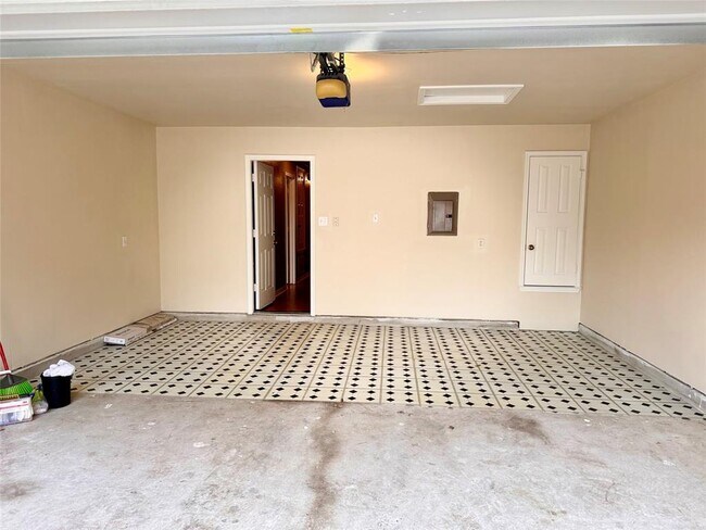 Building Photo - 5620 Victory Gallop Dr
