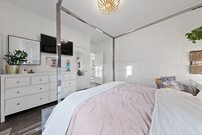 Building Photo - Luxury Dream Home with Unmatched Views and Resort-Style Amenities