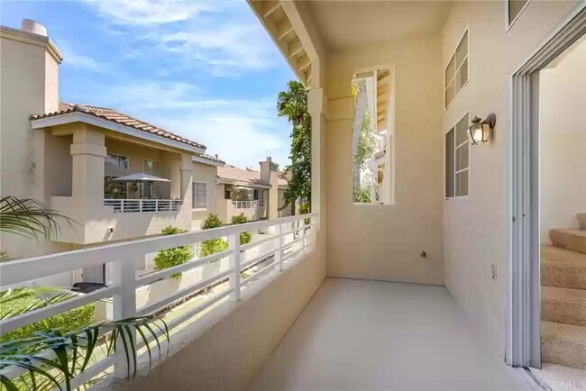 Building Photo - 25205 Via Azul
