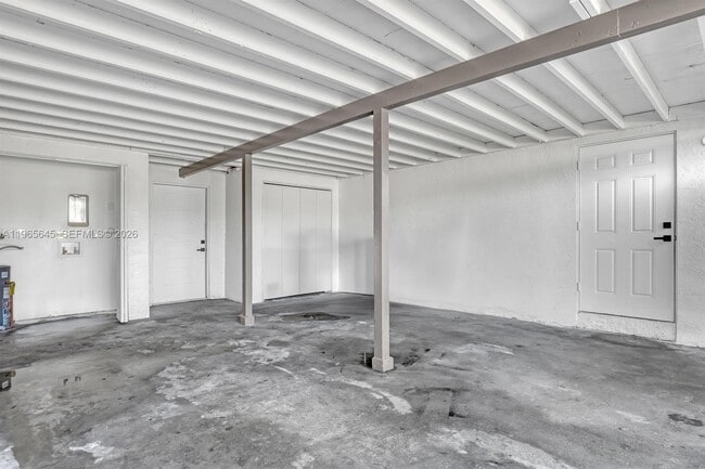 Building Photo - 802 S M St