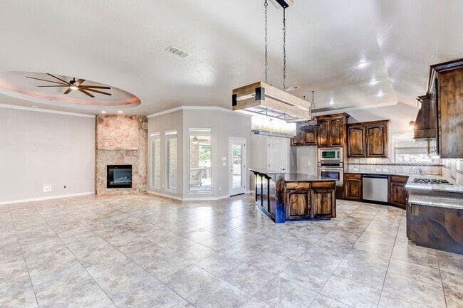 Building Photo - 7026 Chimney Hill Dr